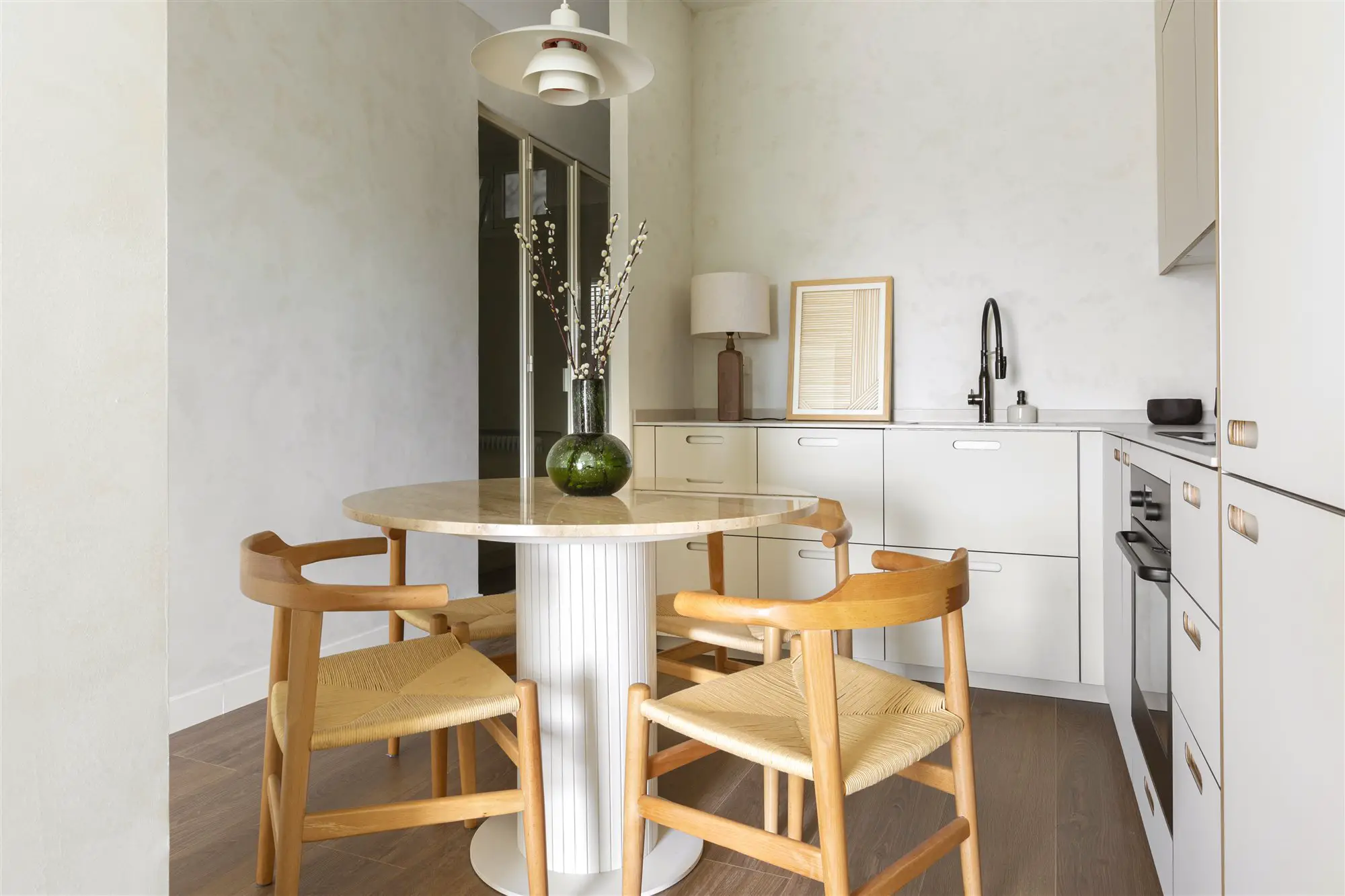 马德里 36m2 电影人设计公寓 | 自然光线与功能完美结合-6