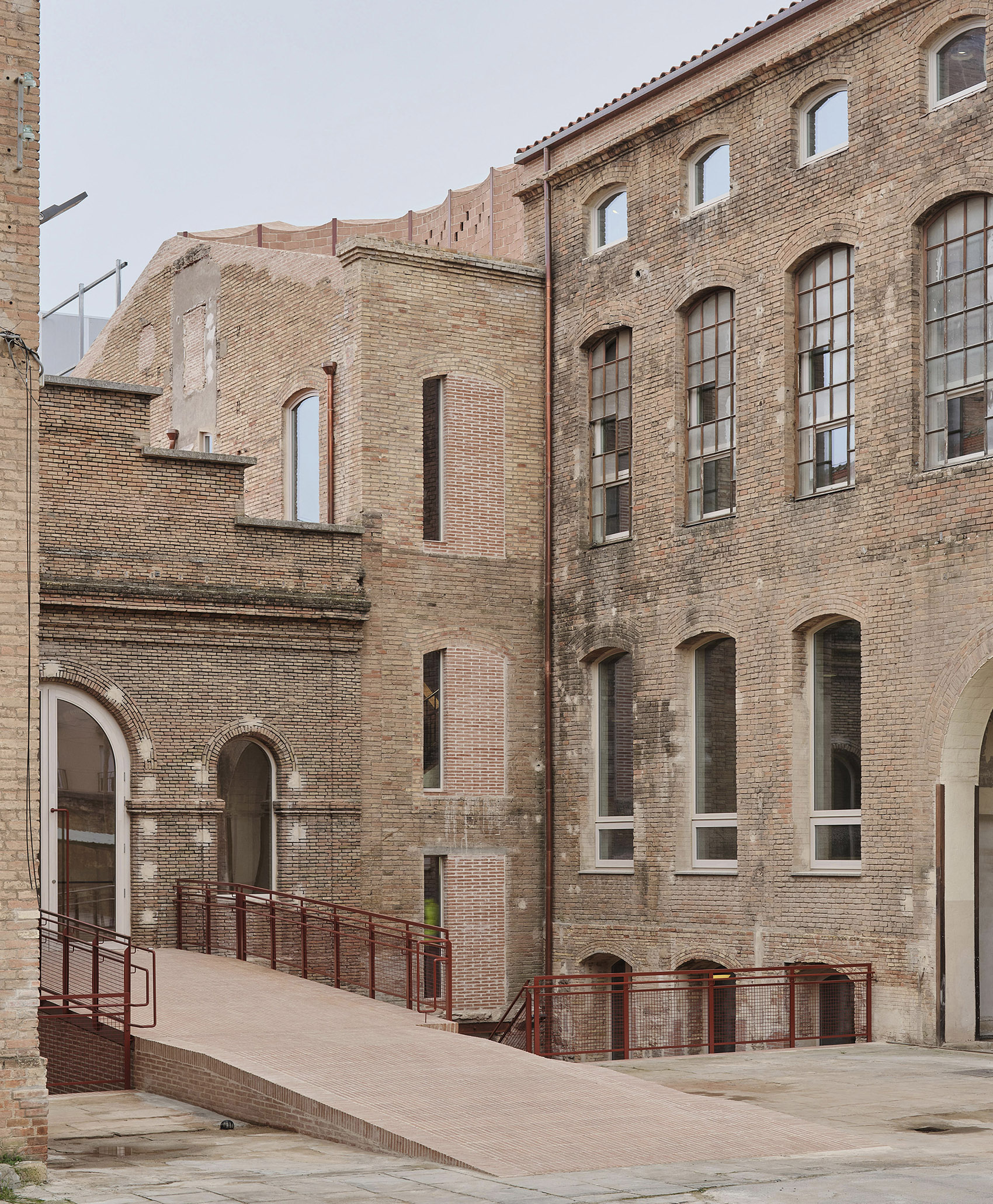 L’Anònima Manresana发电厂改造丨西班牙丨Meritxell Inaraja-10