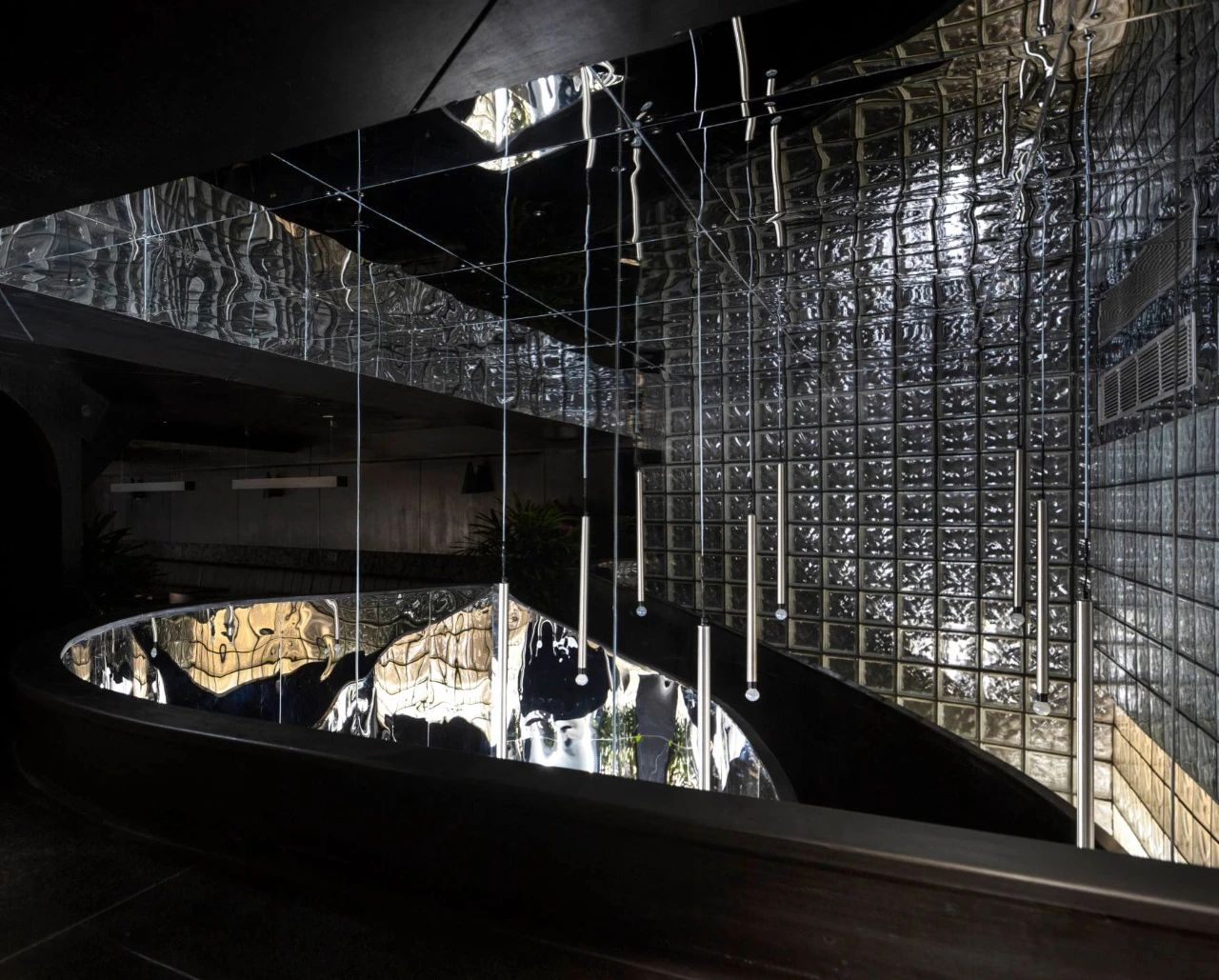 暗黑式混凝土结构鸡尾酒吧设计丨印度新德里丨RENESA ARCHITECTURE DESIGN-19
