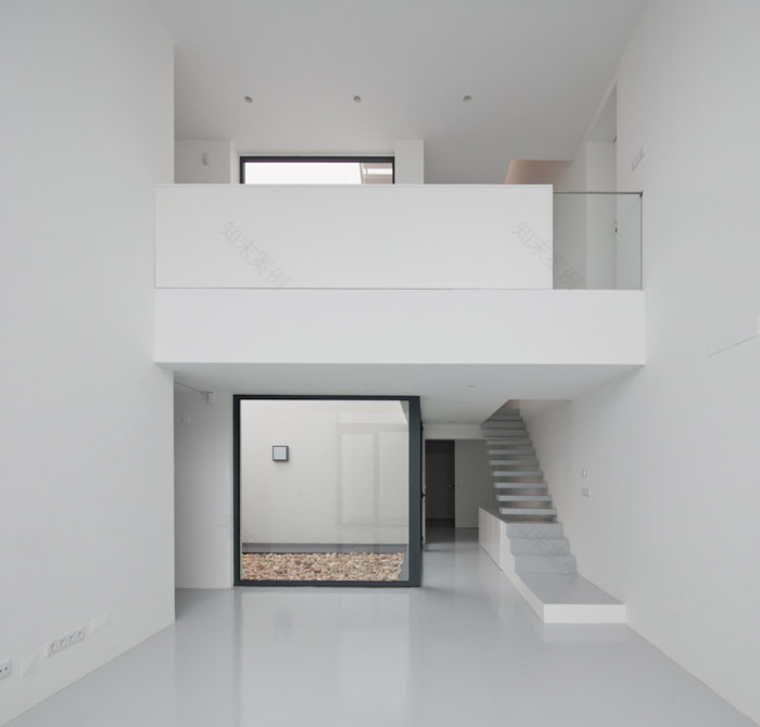 葡萄牙 DJ 住宅 | 中庭组织复杂空间-12