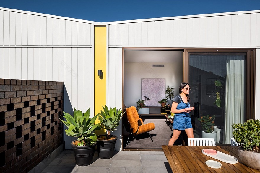 Dolce House is a Contemporary Urban Home with Warehouse Style-28