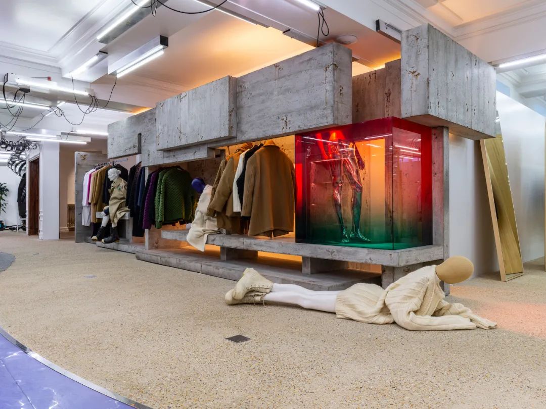 混凝土风服装店丨比利时丨Glenn Sestig Architects-24