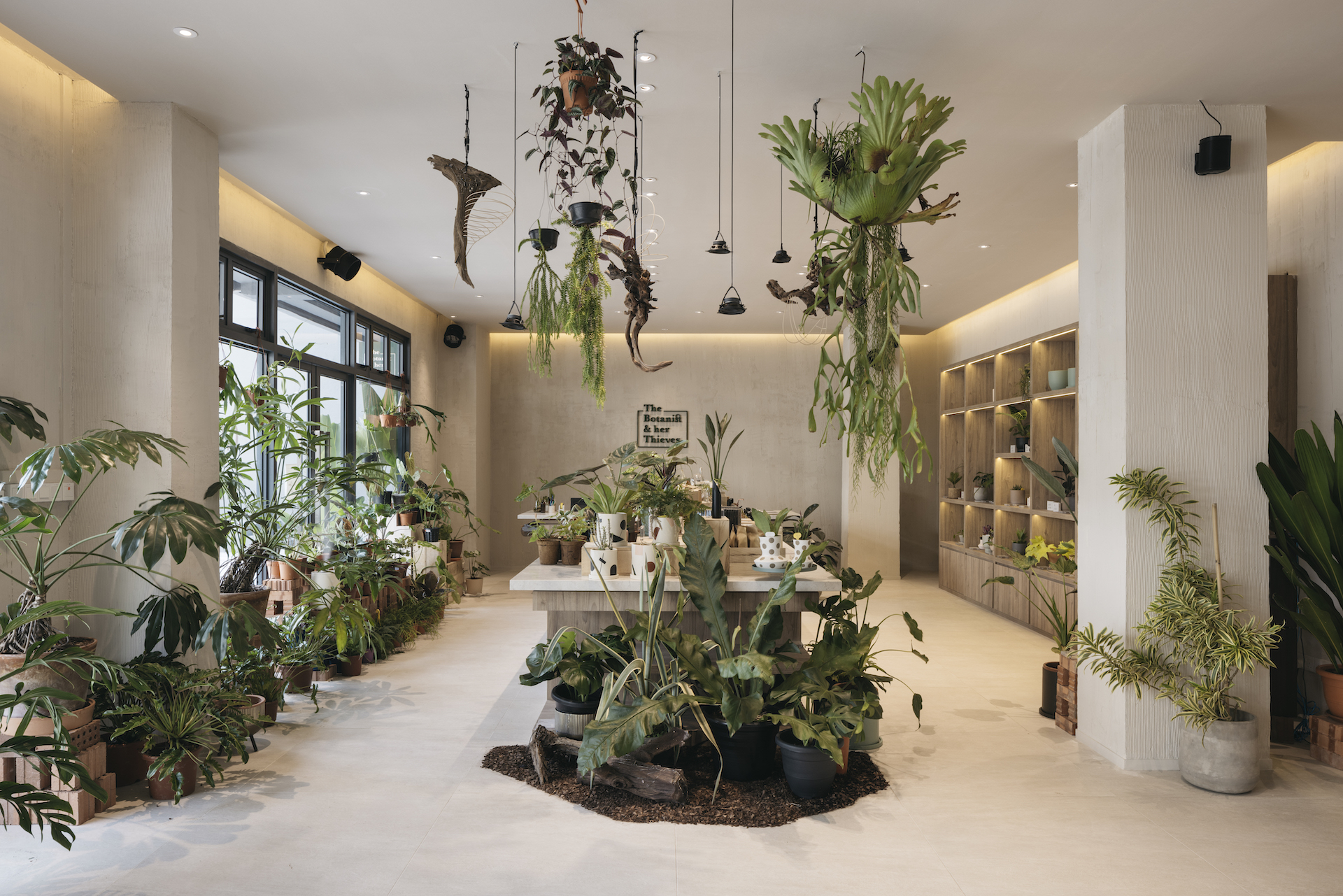 绿意盎然的社区导向商业空间丨LAANK-10