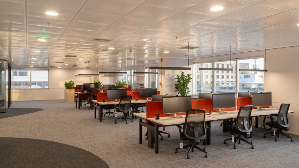 3G 办公（室）（注：3G Office常见指利用 3G 网络实现的办公场景，3G Office直译为3G 办公室，但也可理解为3G 办公这一概念，具体需结合语境这里将常见理解同时列出供参考，按要求严格来说若无法完全确定语境，此翻译仅作参考，可能需进一步确认信息） -12