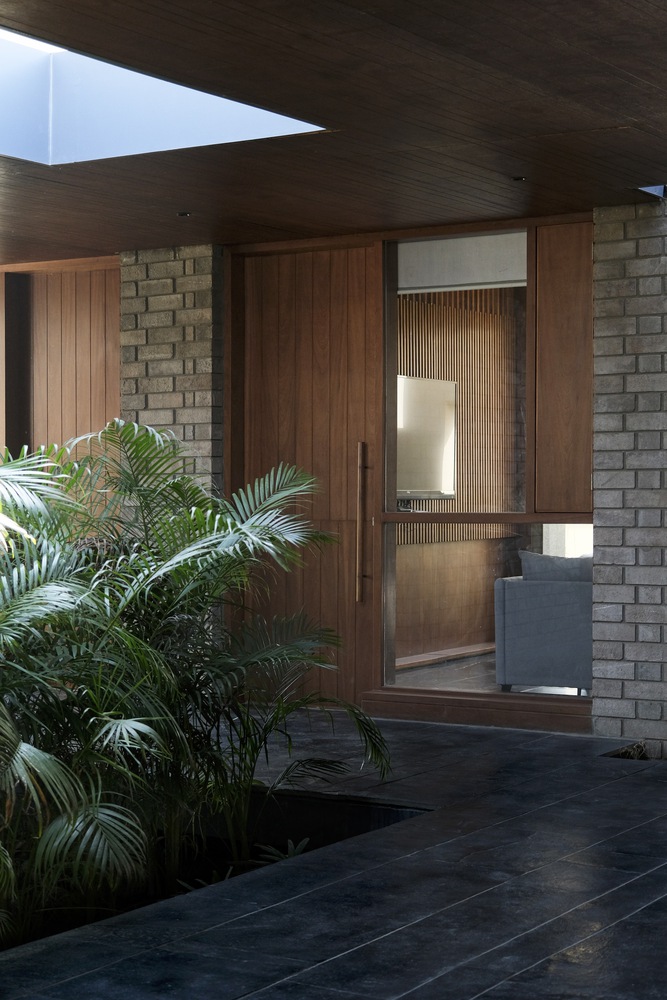 几堵墙和一间屋顶办公室丨inpractice-20