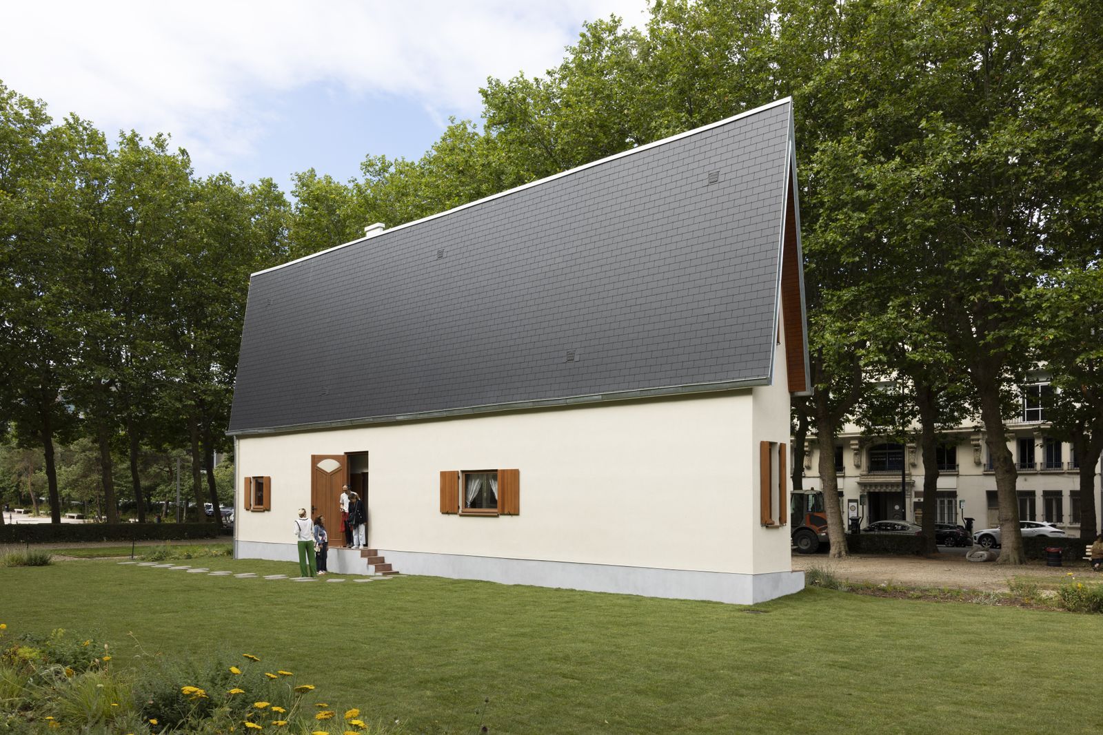 Narrow House（窄屋）丨法国丨Erwin Wurm-13