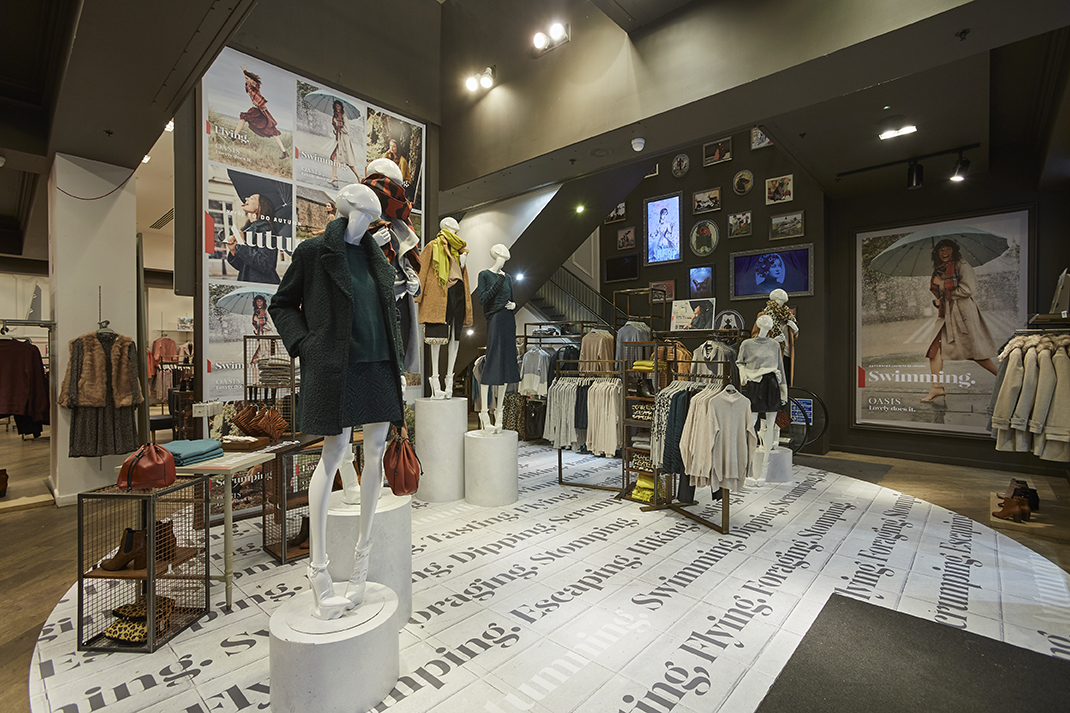 Oasis ‘Autumning’ window by Lucky Fox-13