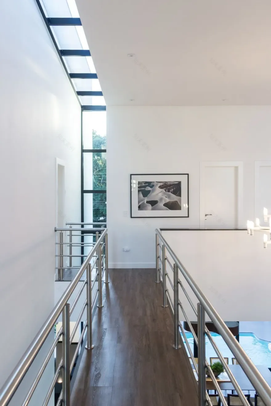 巴西轻奢现代居所-9