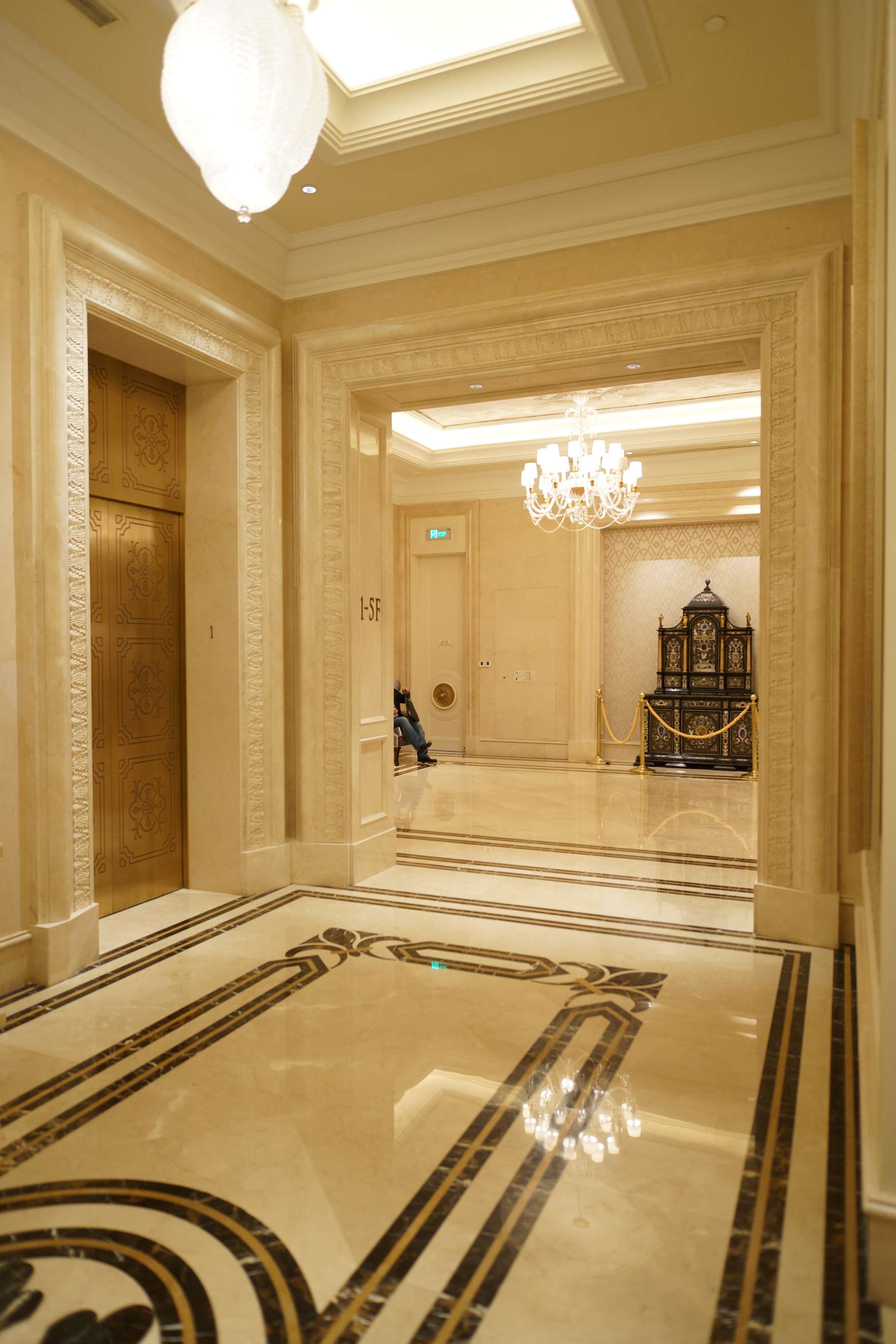 大连城堡酒店大堂区域照片-2-36