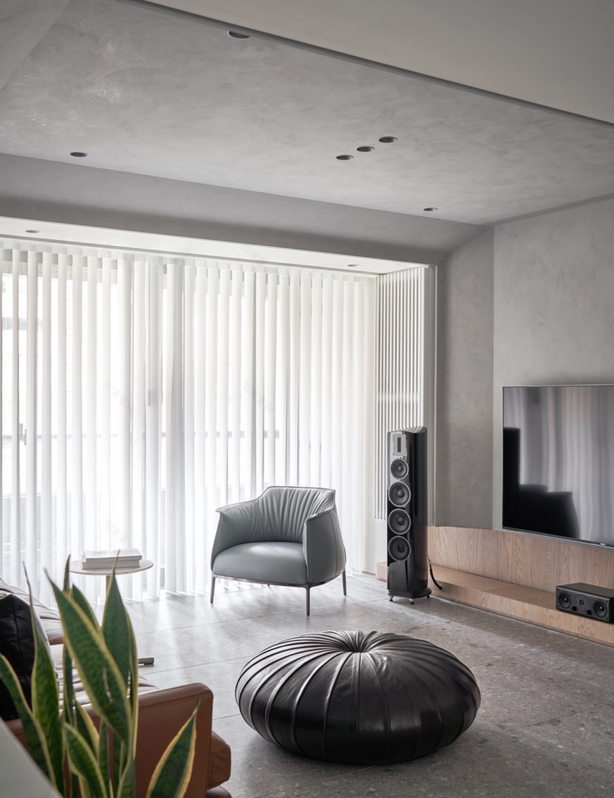 130 平高级灰原木三居-7