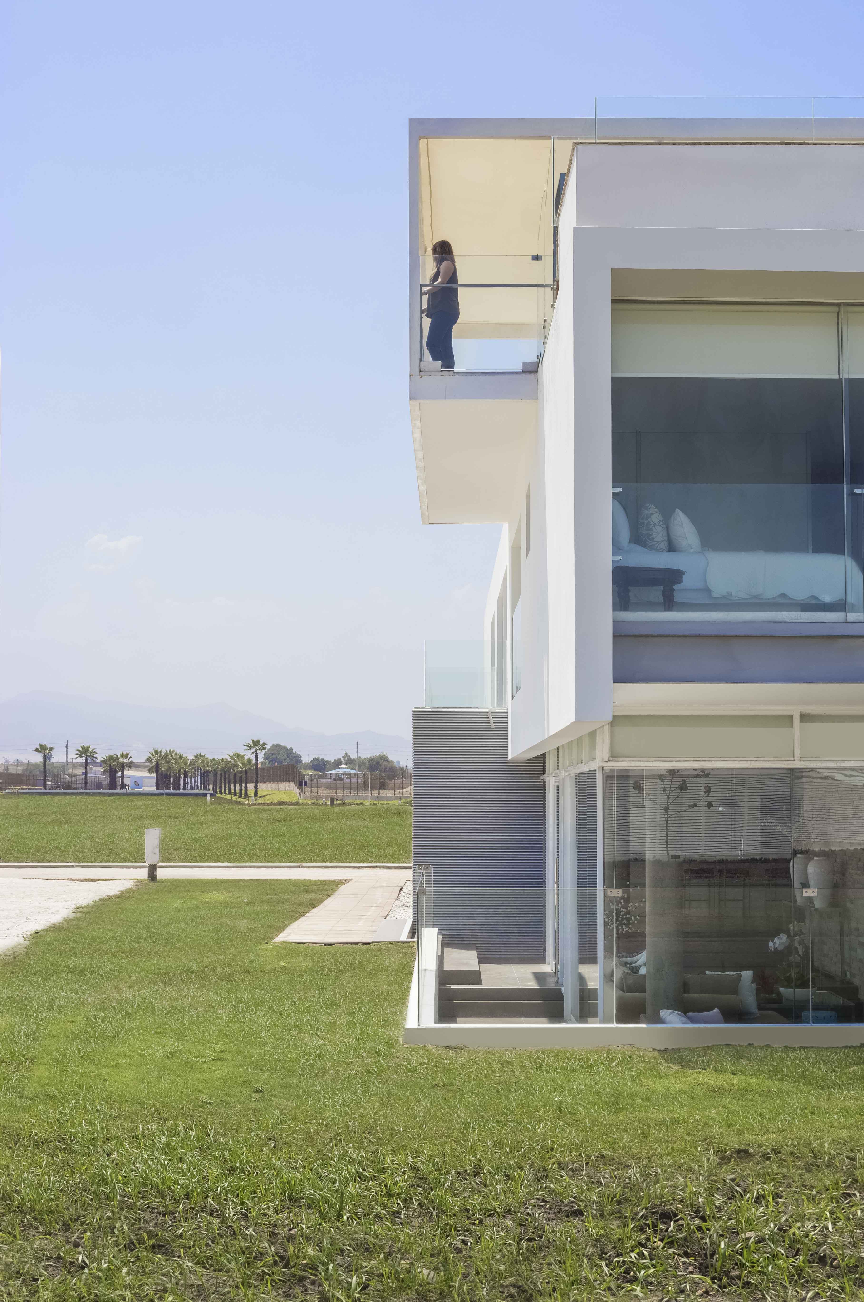 三立方体秘鲁海滩别墅 | 创新空间设计,三家庭共享和谐生活-23