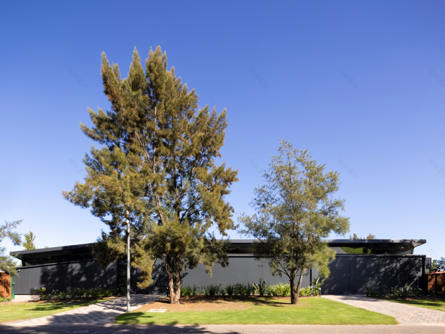 阿根廷 Rosario 多功能仓库丨Mariel Suárez-14