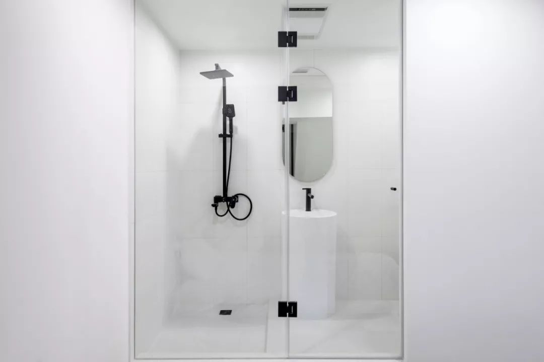 135m²怪异阁楼,创意爆改为艺术画廊式舒适三层!-38