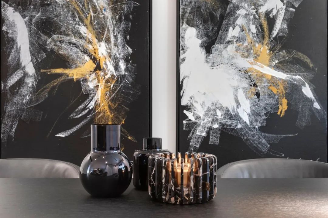 Aviram Kushmirski 打造轻奢风空间，黑白色调与实木地板的完美搭配-64