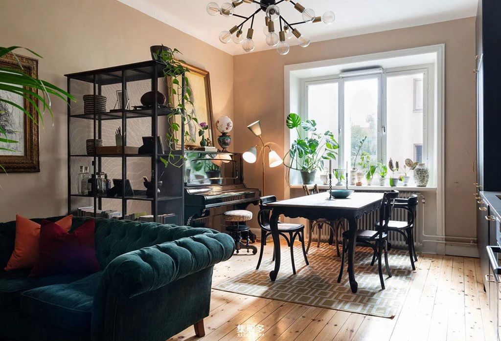 绿色调斯堪的纳维亚时尚公寓：舒适与复古的完美结合（45平方米）-5