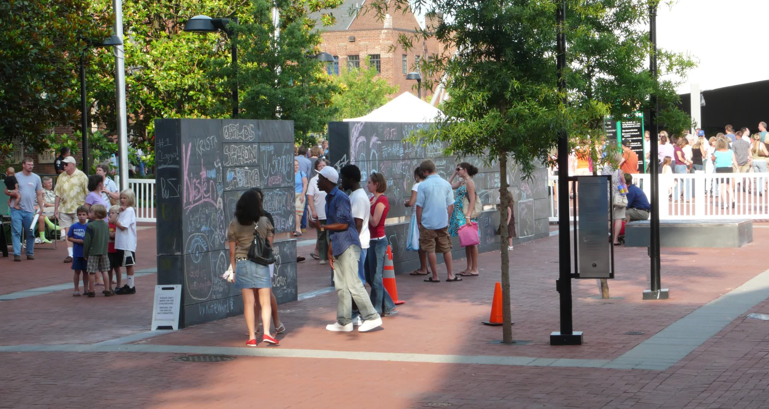 社区黑板+讲台the community chalkboard + podium by siteworks studio-17