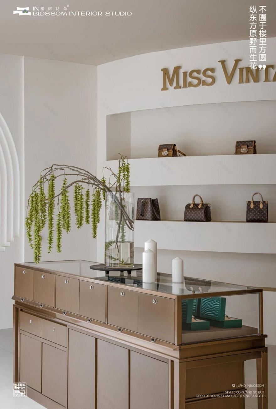 楼房花朵设计 · 重庆MISS VINTAGE二奢旗舰店丨中国重庆丨楼房花朵设计机构-19