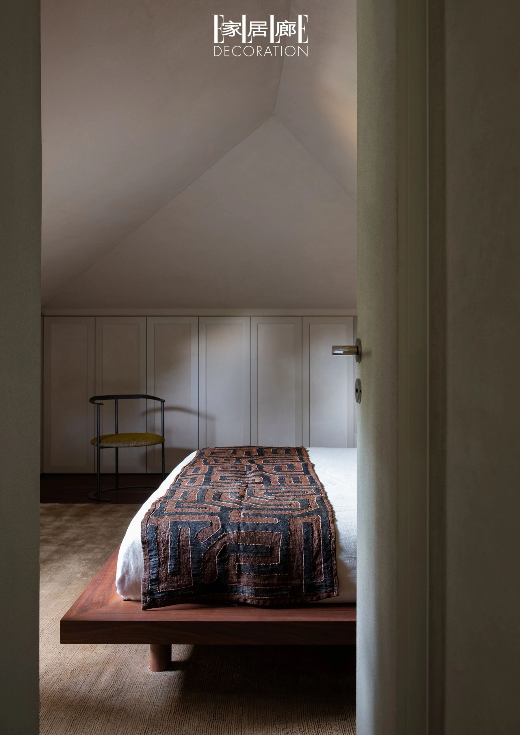 在意大利百年老宅里，他造了一个“阴翳美学”的世界-51