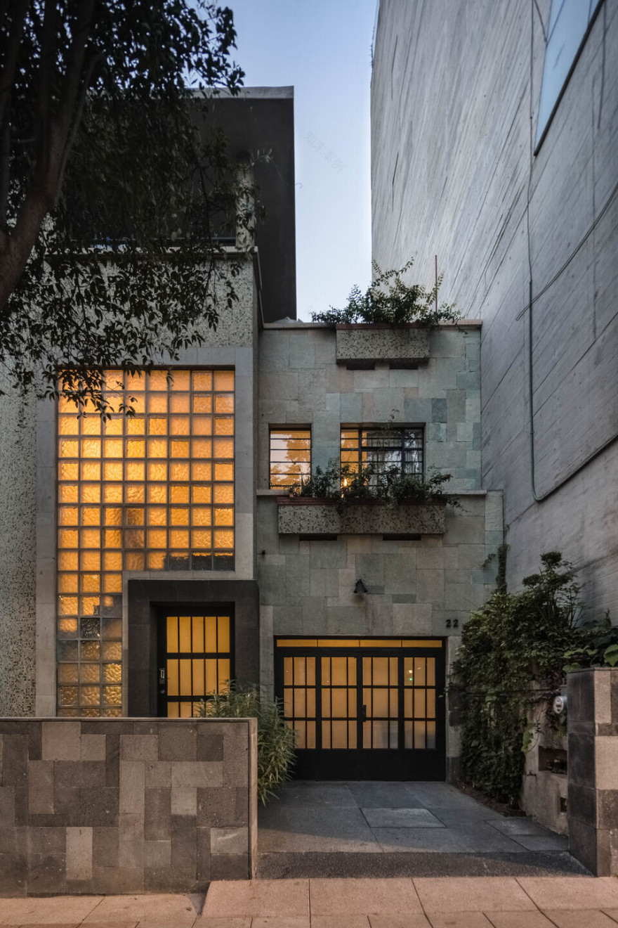 墨西哥城 40 年代老宅变身时尚办公空间-10