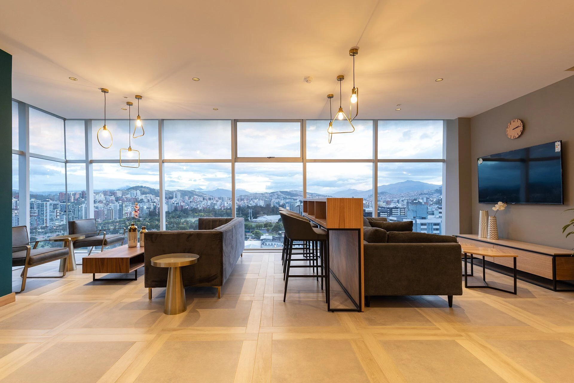 厄瓜多尔 Unique 建筑 · 融入公园的城市雕塑-24