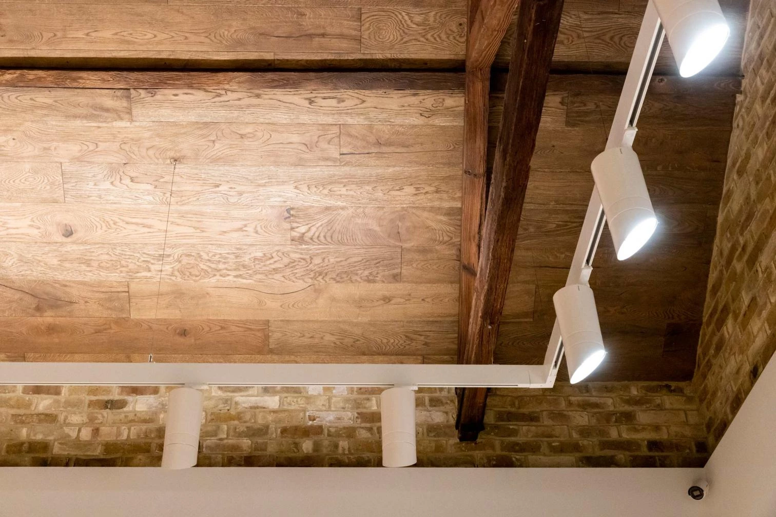 吉尔伯特与乔治中心丨英国伦敦丨SIRS Architects-18