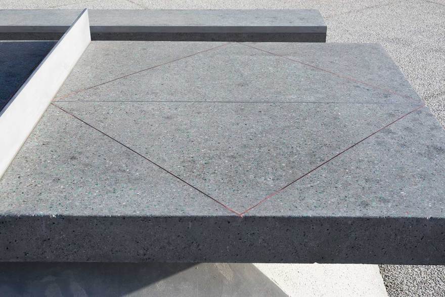 澳大利亚艺术家与建筑师合作打造神秘混凝土乒乓球桌-24