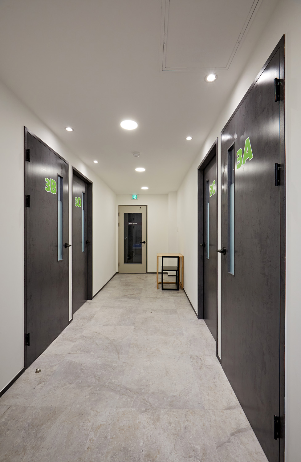 白色极简，75 平米的庇护所-14