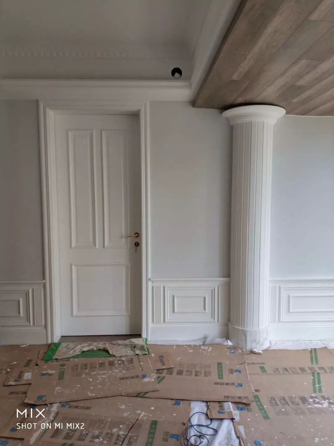 南京现代混搭风格客厅,360°旋转电视架酷炫登场-67