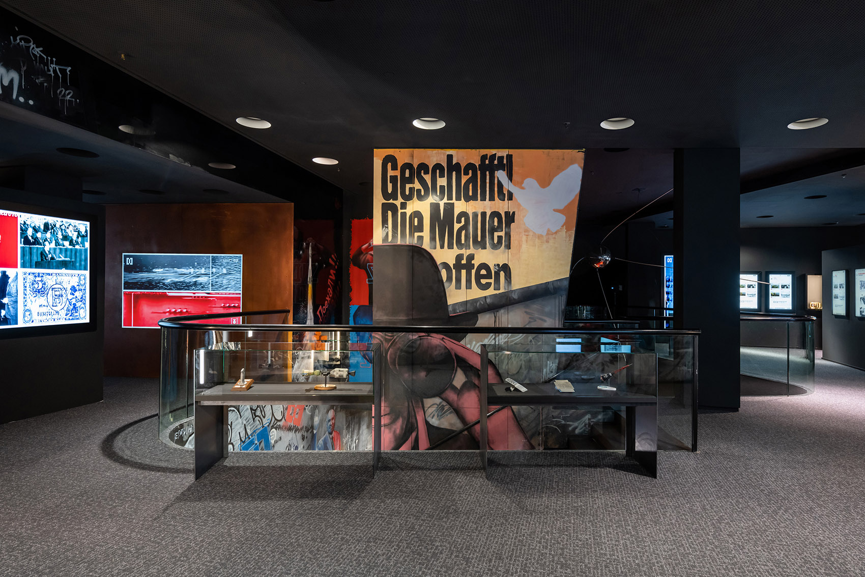 柏林冷战博物馆展陈设计丨德国柏林丨TCHOBAN VOSS-40