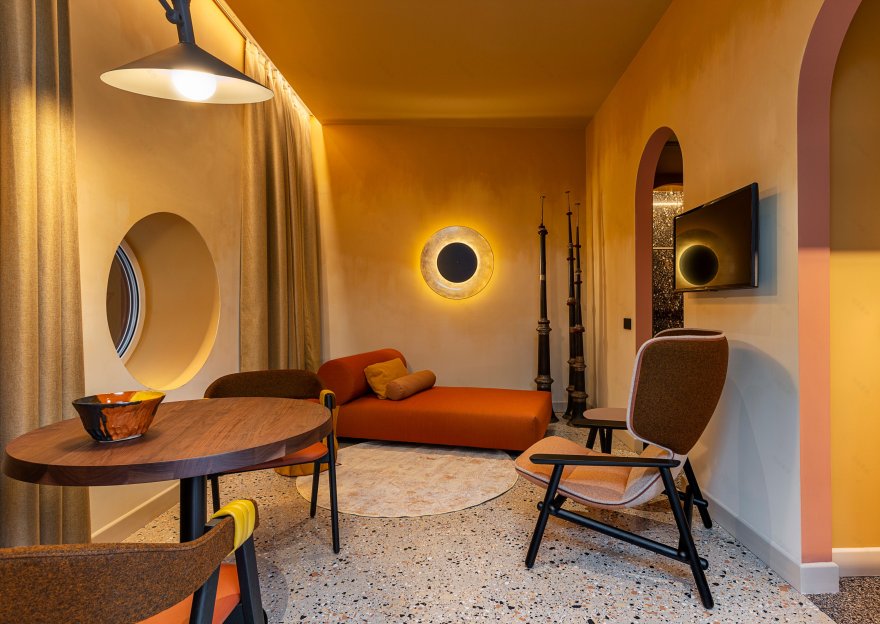 米兰嵌套式酒店 Enterprise Hotel 的时尚黑色设计丨意大利米兰丨Planetaria Hotels-20