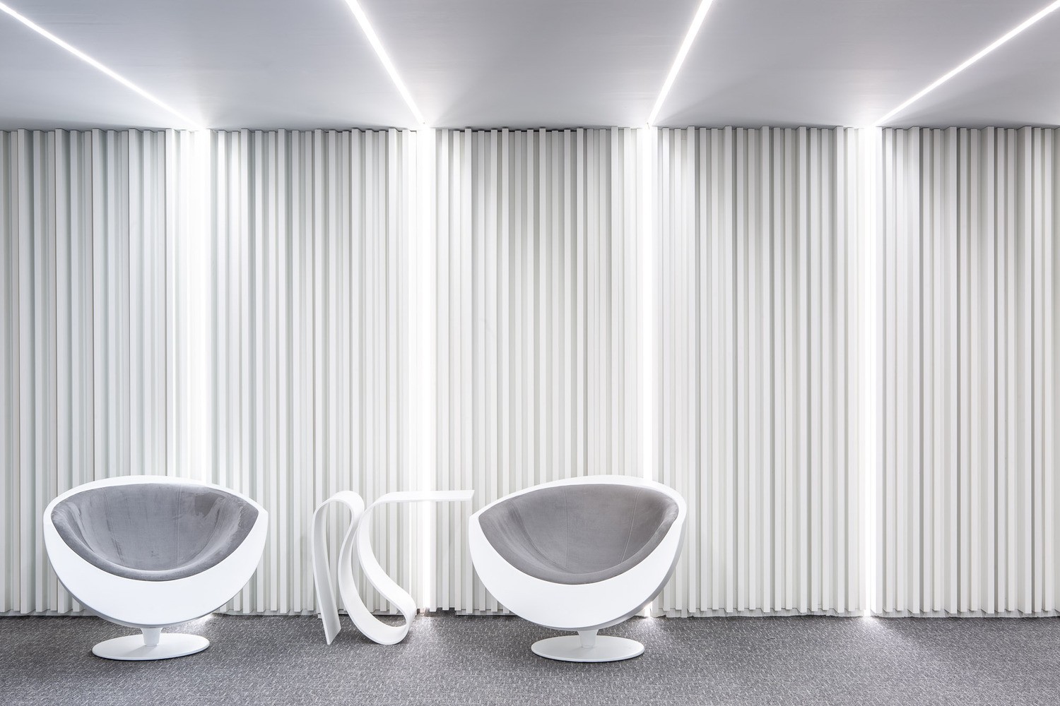 巴西10·10米纯白极简概念空间-1