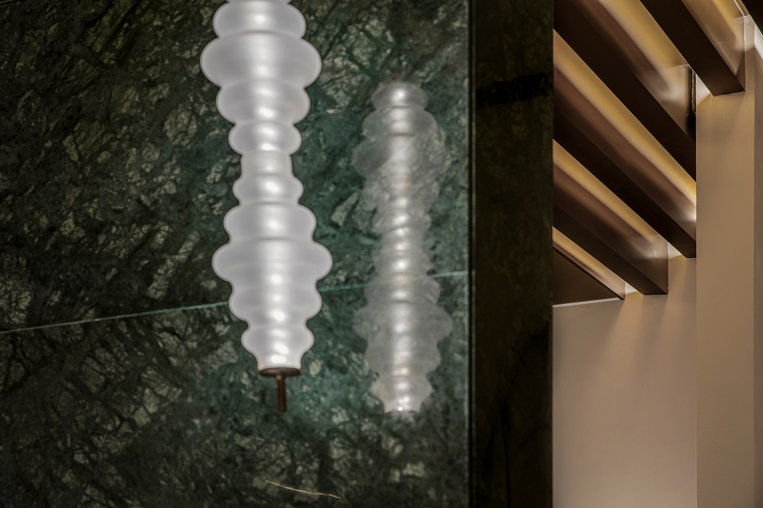 森榄•漂浮露台西餐厅丨中国重庆丨重庆顺意装饰公司-23