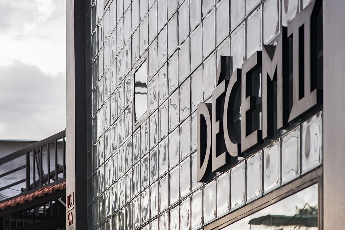 18 平米“玻璃屋”的逆袭 | 集居住、展示、租赁多功能合一-10