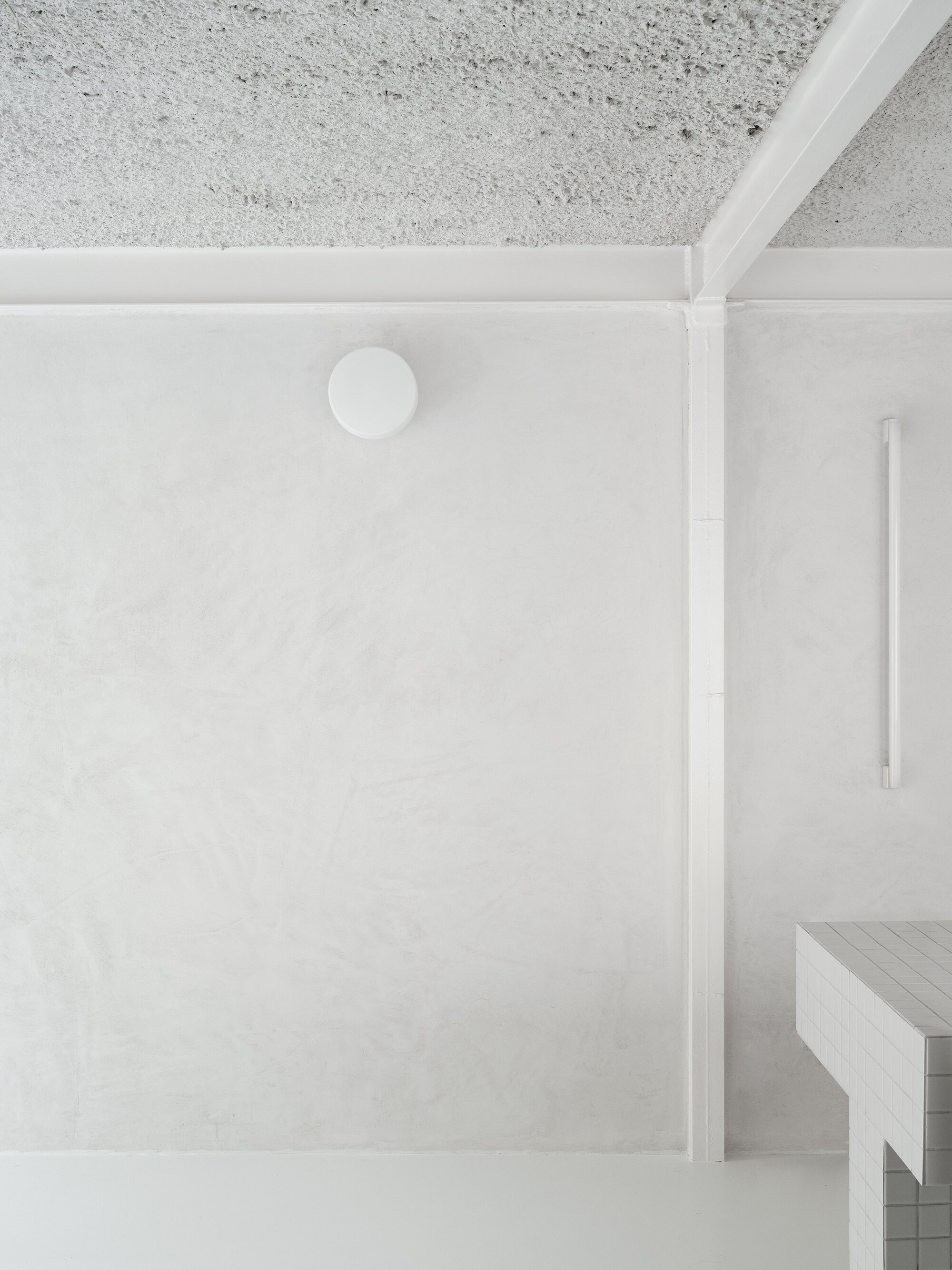 里约之家丨西班牙马德里丨HANGHAR-26