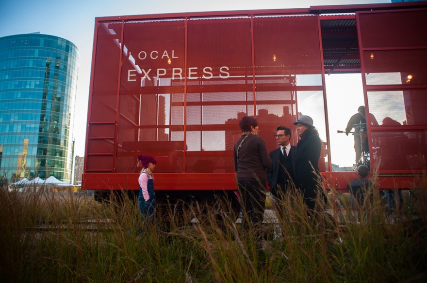 美国 Prairie Logic 避难所 | 嵌入草原的铝板“棚车”-18