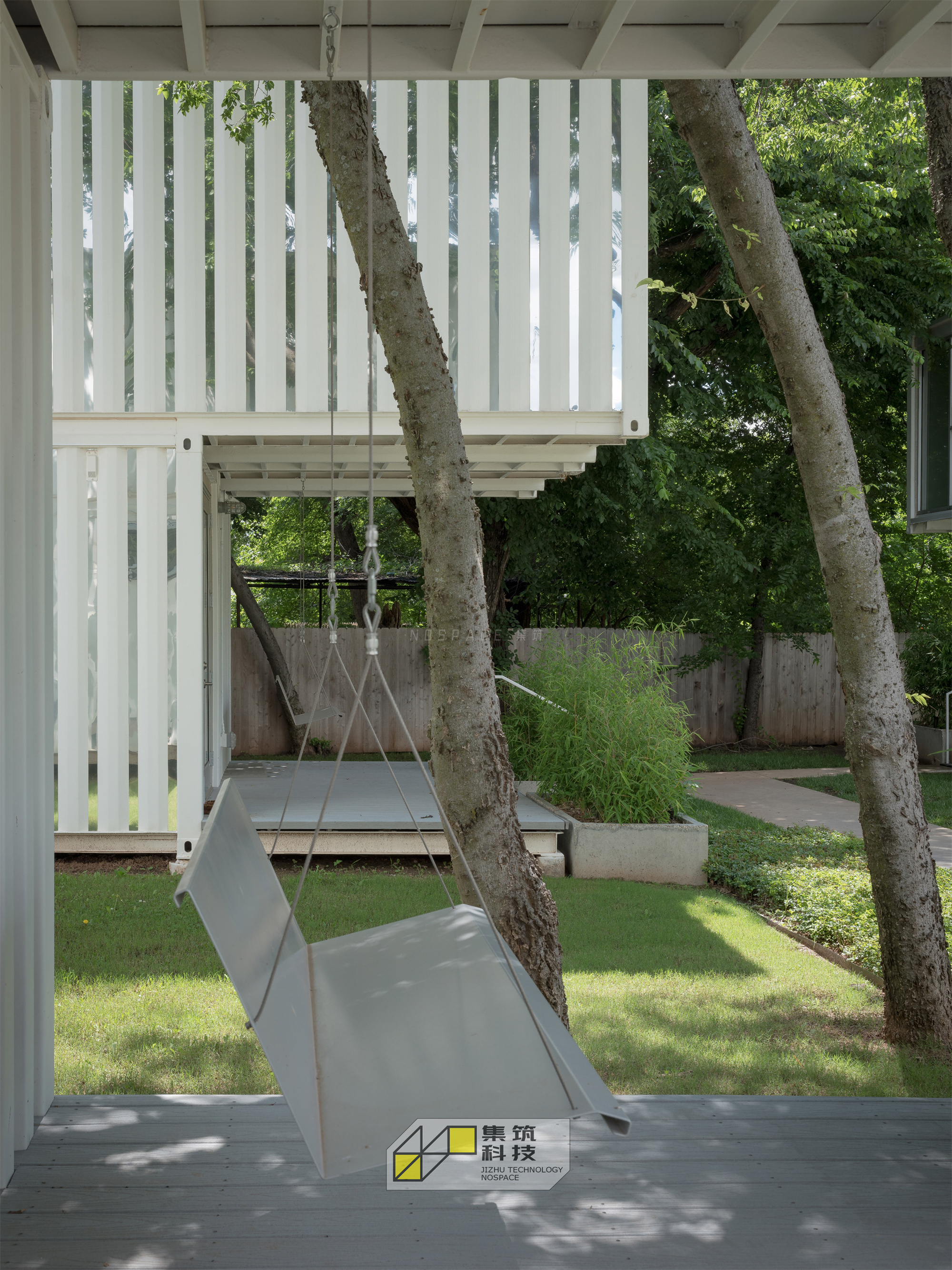 松鼠公园纯白镜面集装箱民宿丨美国俄克拉荷马城丨AHMM 建筑事务所-25