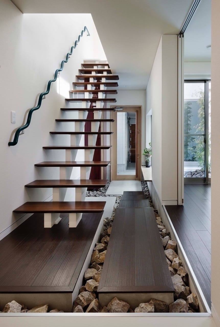 日本爱知简约住宅 | “水围庭院”与“攀岩阁楼”的创意设计-18