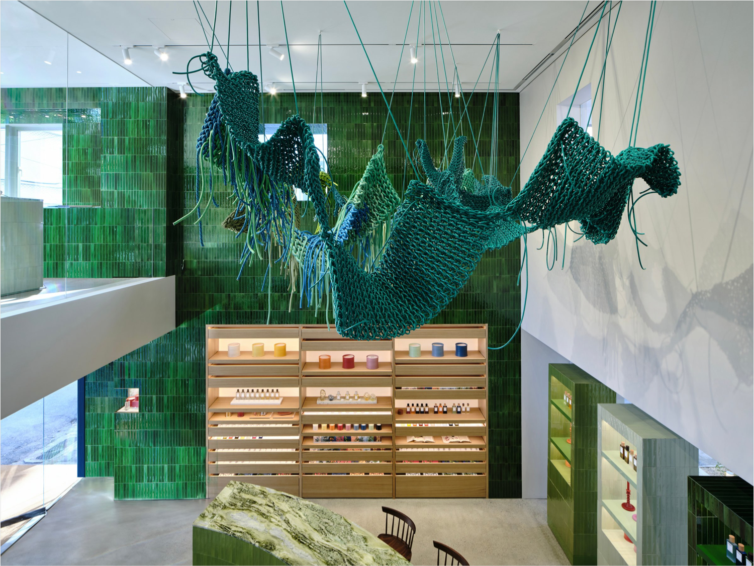 LOEWE香水独立店丨韩国首尔丨LOEWE马德里内部设计团队-9