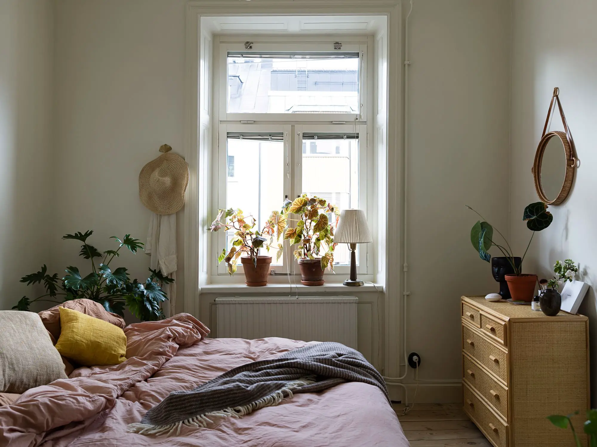 复古色彩的旧楼公寓-10