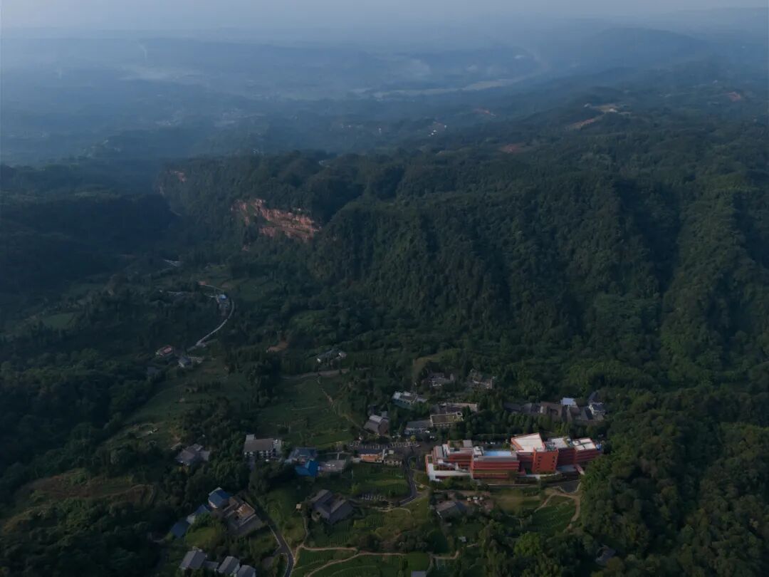 红砂岩建筑，丹棱老峨山居度假酒店-9