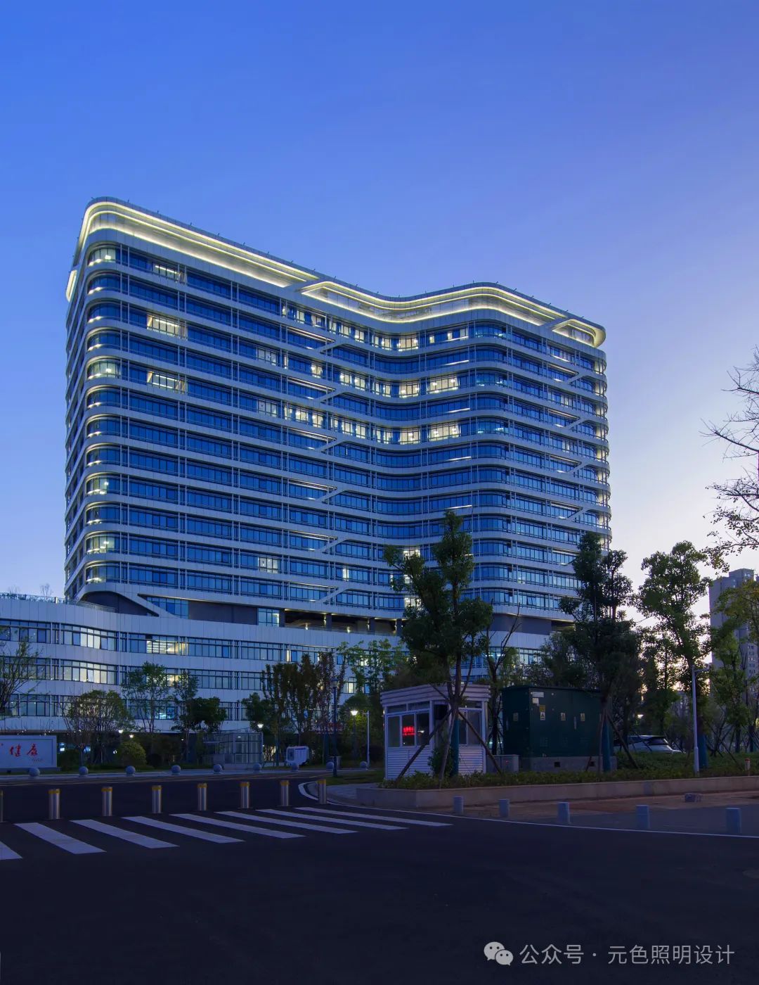 微光 ▏长沙县人民医院照明设计-23