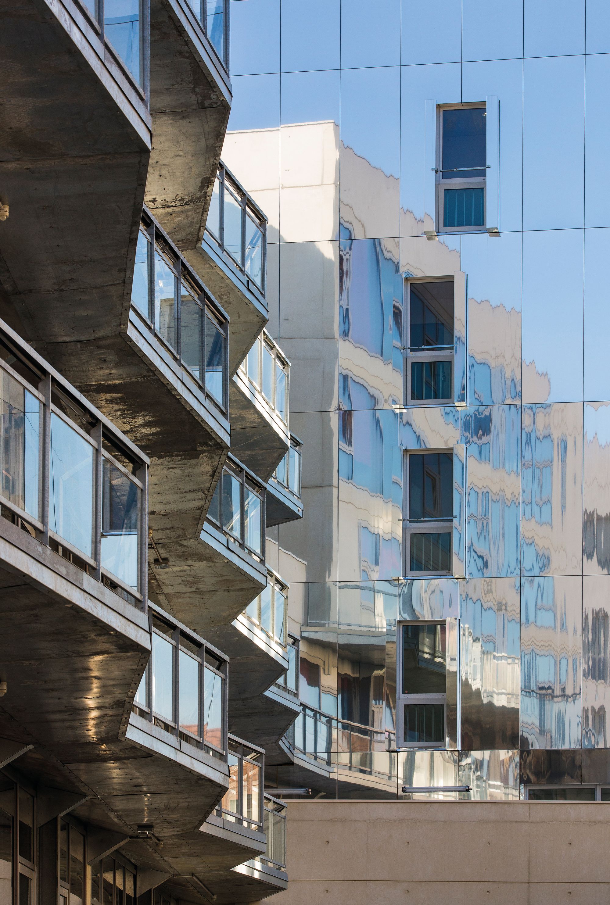 融合新旧的法国巴尼奥莱市政厅设计-2