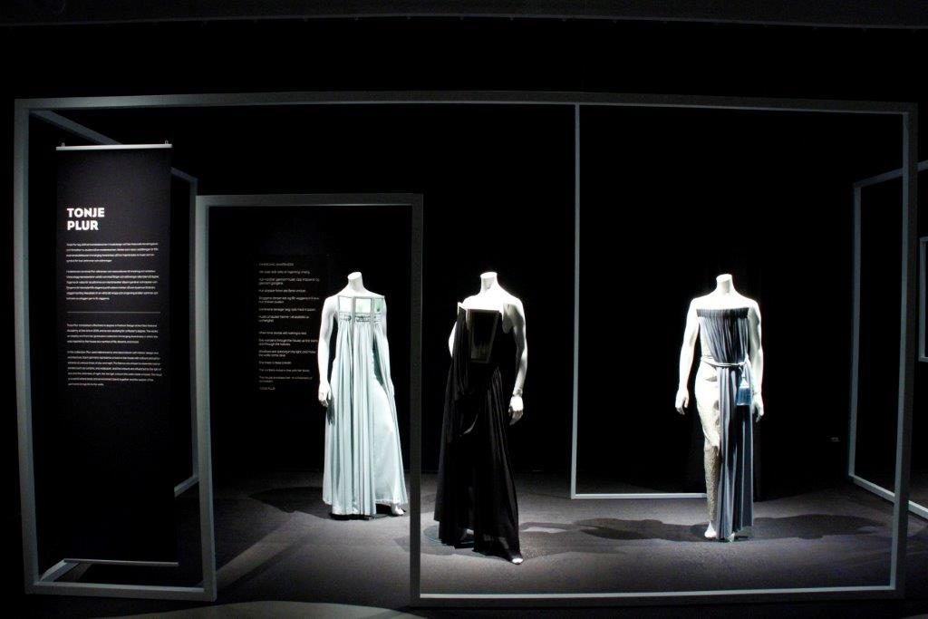 丨Oddbirds与策展人Cay Bond合作-8