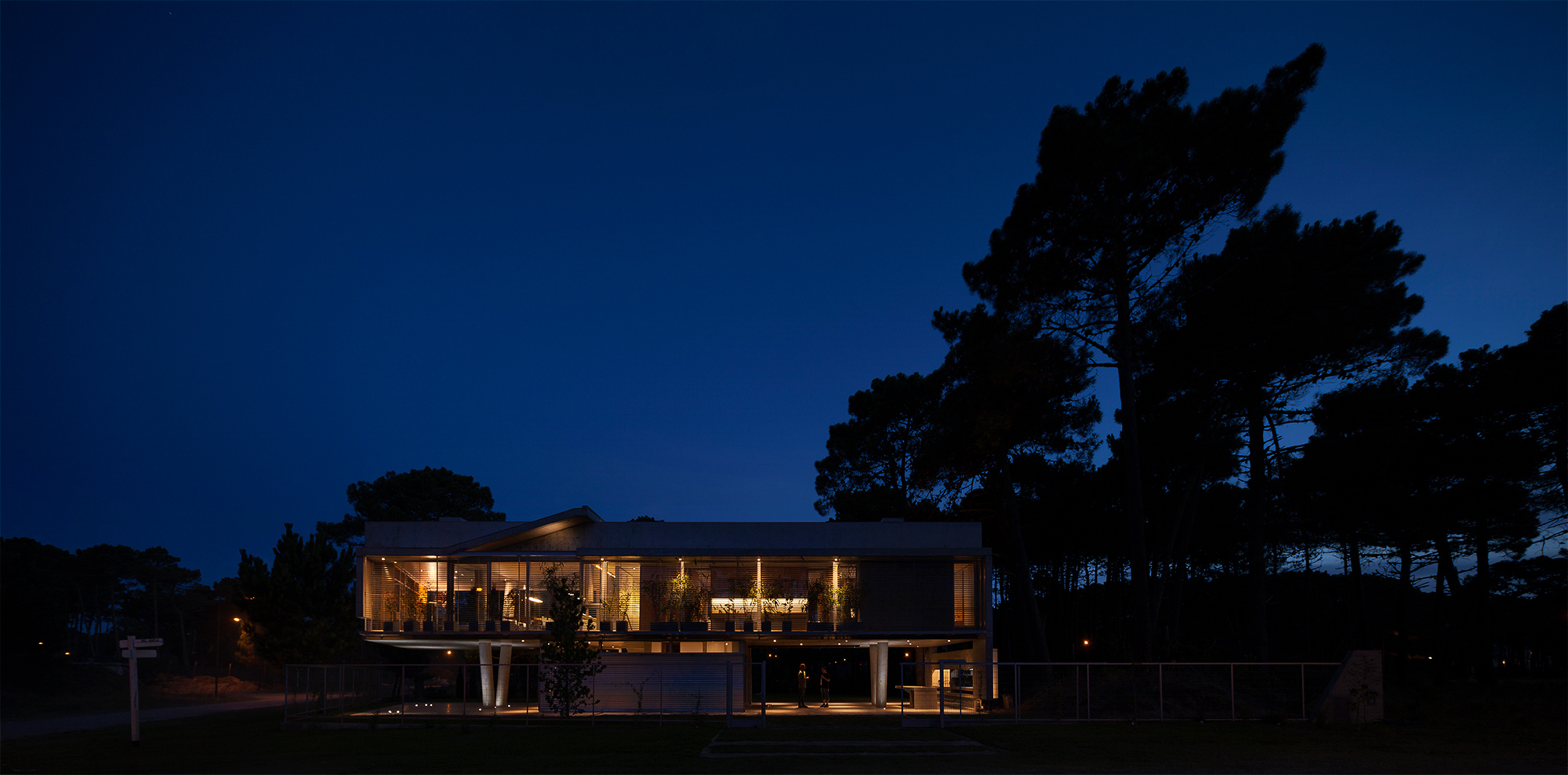 悬浮森林中的宁静家园-60