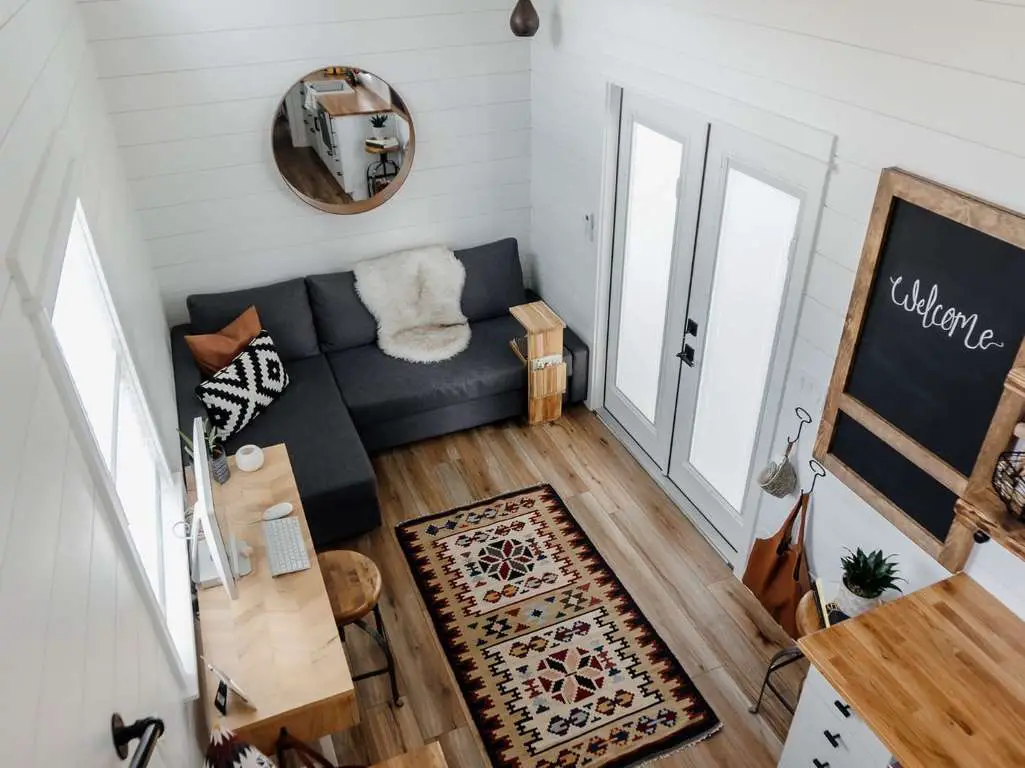 非洲志愿者打造 27m2 实用 tiny house-6