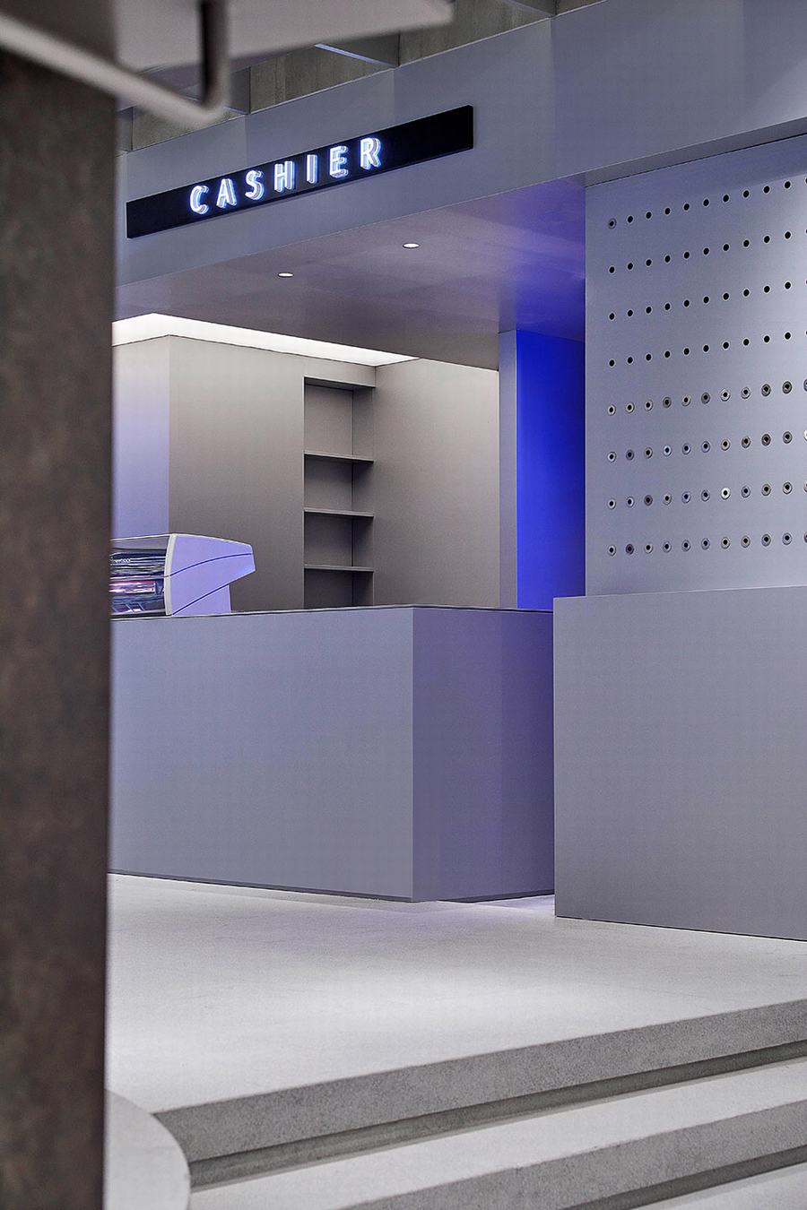 KILO METERS旗舰店， 购买体验和空间美学的融合 - 米尚丽零售设计网 MISUNLY- 美好品牌店铺空间发现者-2