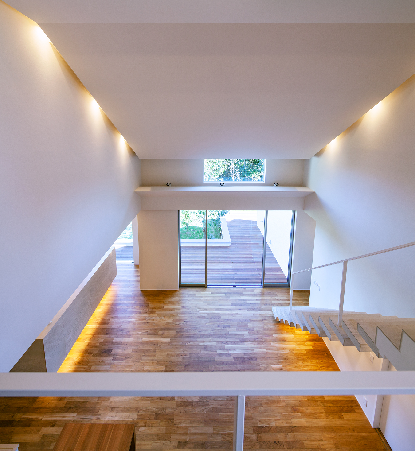 i3-House“山顶造型”－悬崖与风的自然共生-28