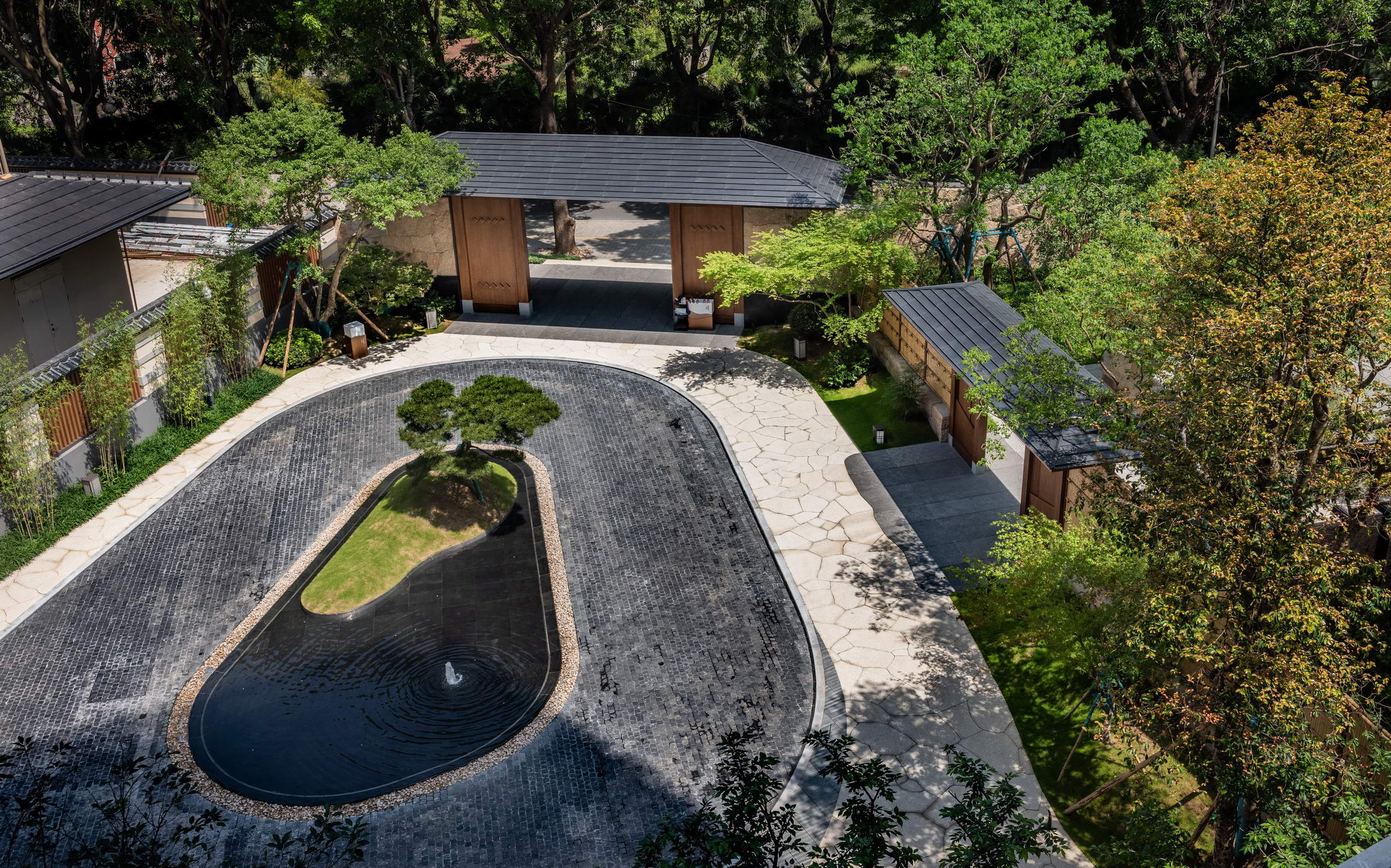 广州合景·臻颐府 | 山水禅意，云峰四谷的景观设计-17