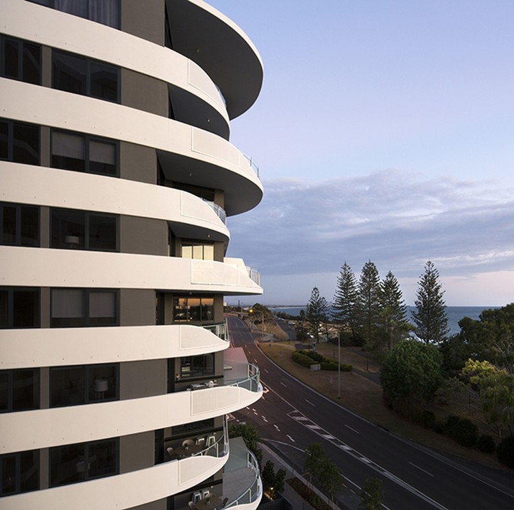 昆士兰海岸线上的海洋公寓(The Breeze Apartments)-14