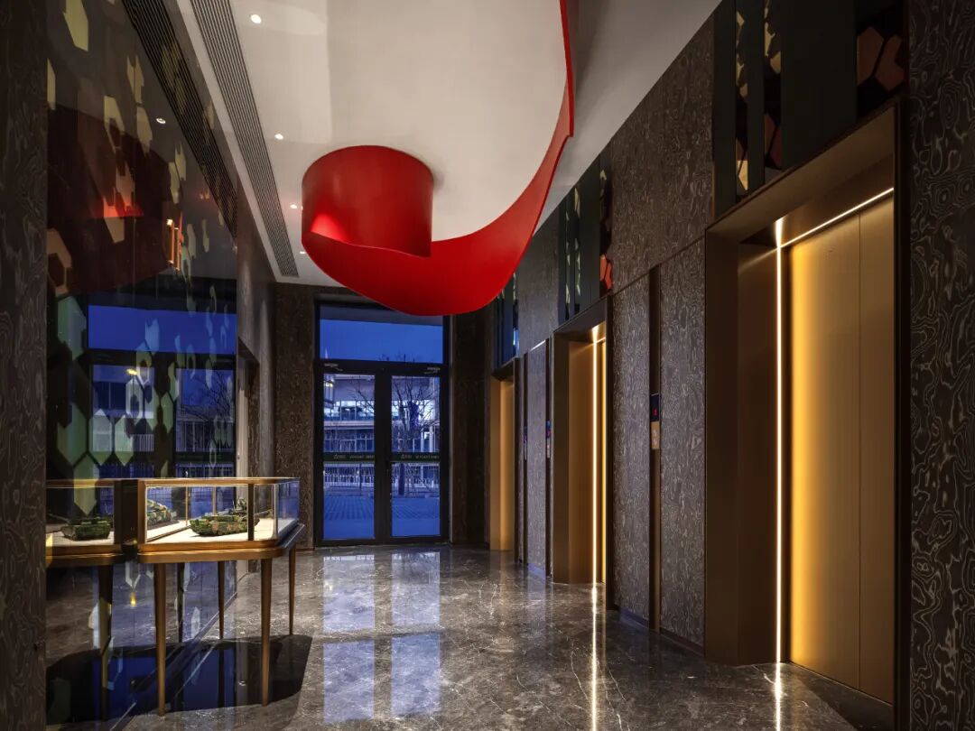 JDKJDesign｜北京·軍中綠花酒店：科技象徵美學與軍旅情懷的交融-32